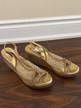 Gold Women's Wedge Slingback Sandals